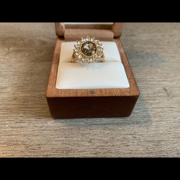 BOGO NEW Gorgeous Jeweled Ring - Picture 2 of 5